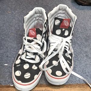 VANS BLACK AND WHITE POLKA DOT SNEAKERS